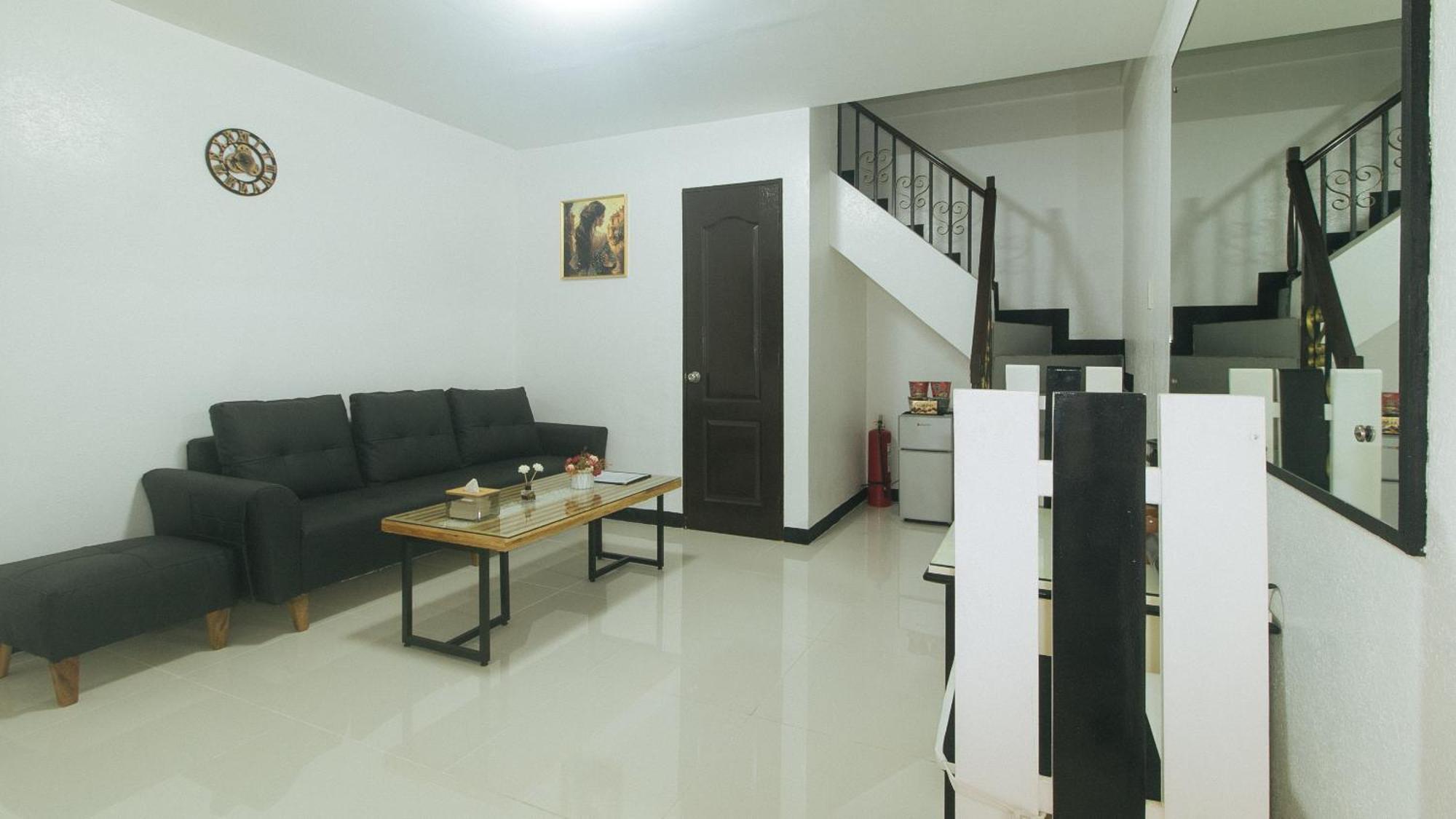 Lavita By Reddoorz Ángeles Extérieur photo
